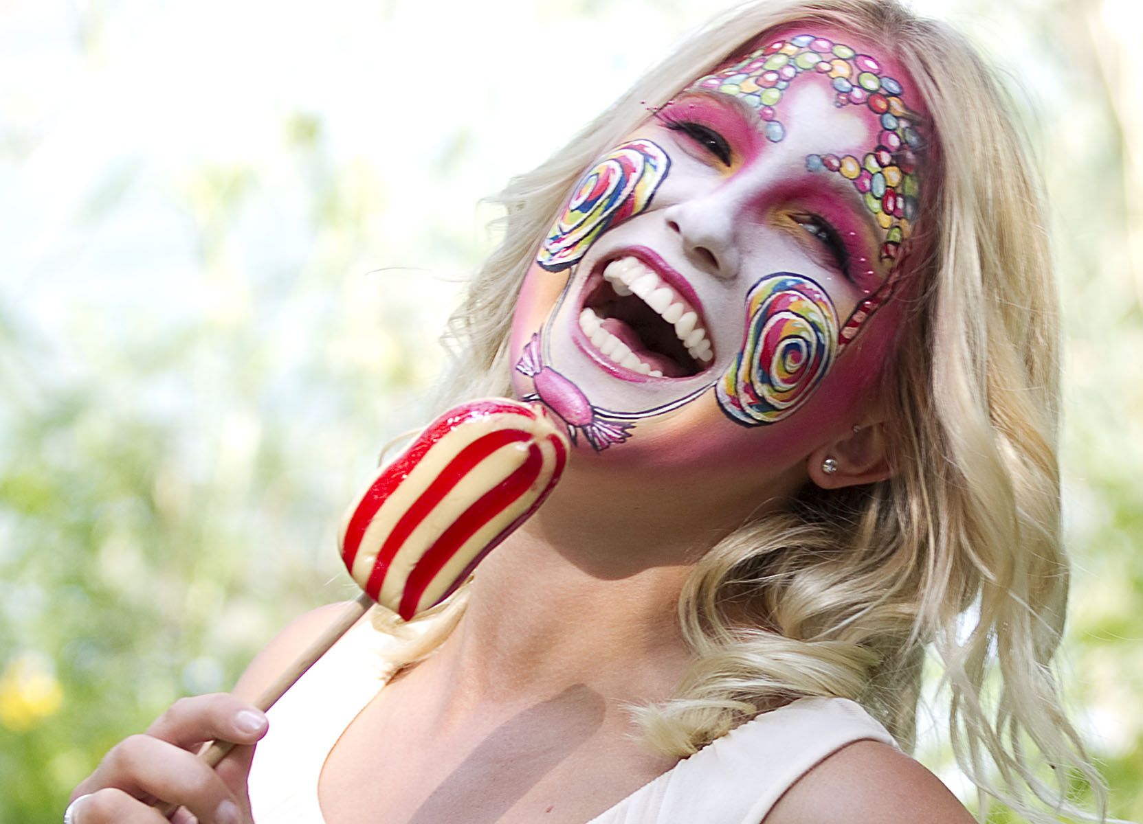 Facepainting by Pernille Wolf Kirkegaard (DEN)