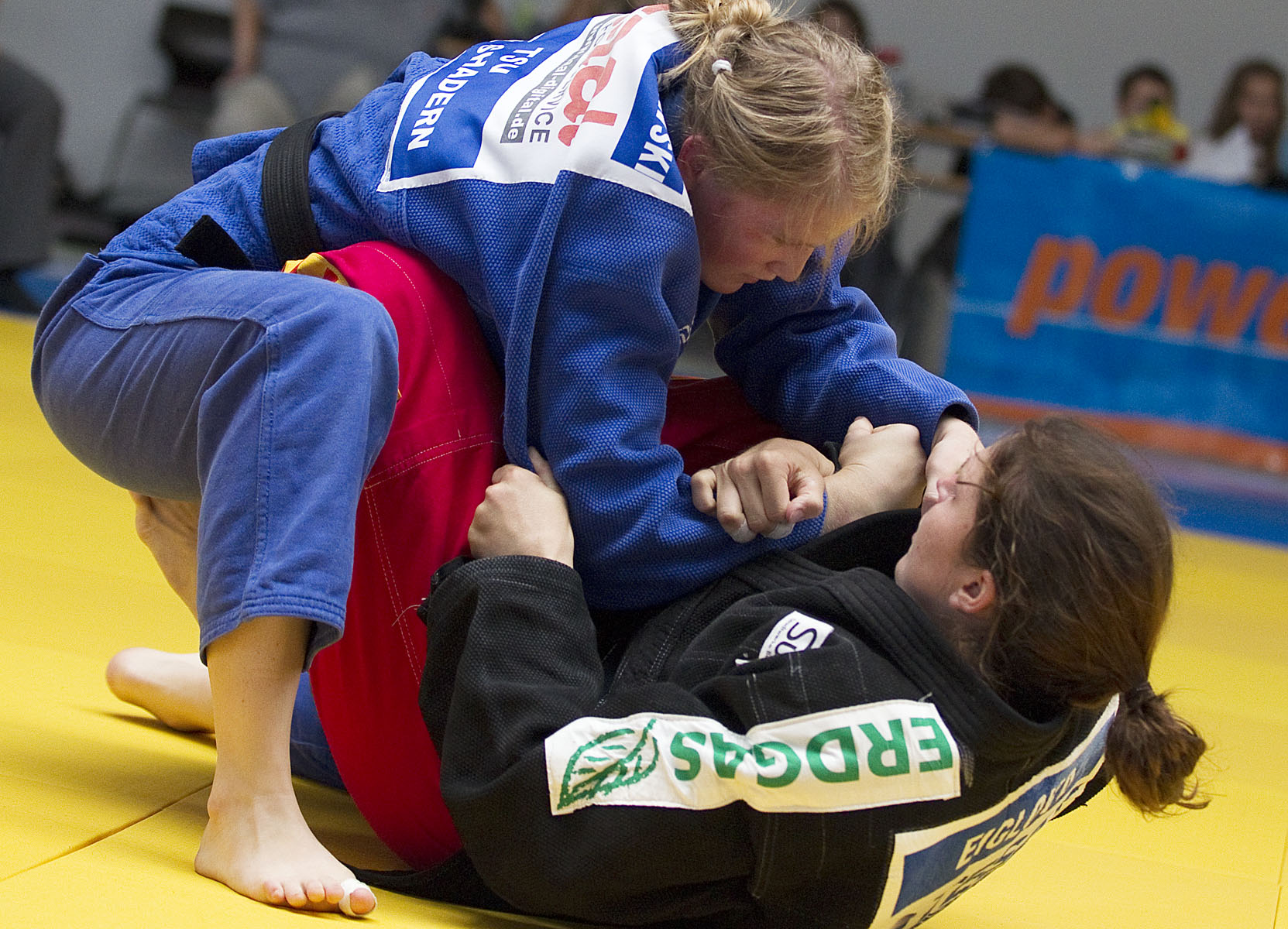 Tanja Kupschewski (TSV Großhadern) vs Alena Eiglova (TSG Backnang)