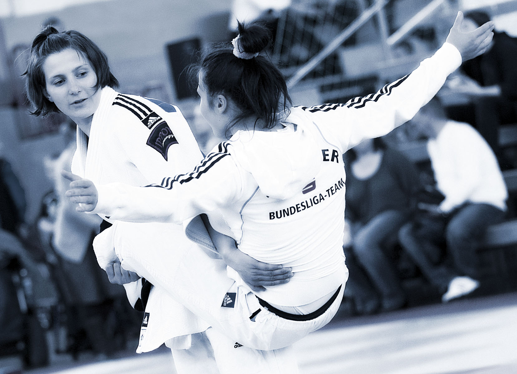Speyer entwickelt derzeit völlig neue Judotechniken mit denen schon bald feindliche Girls zu Boden gezwungen werden sollen ...