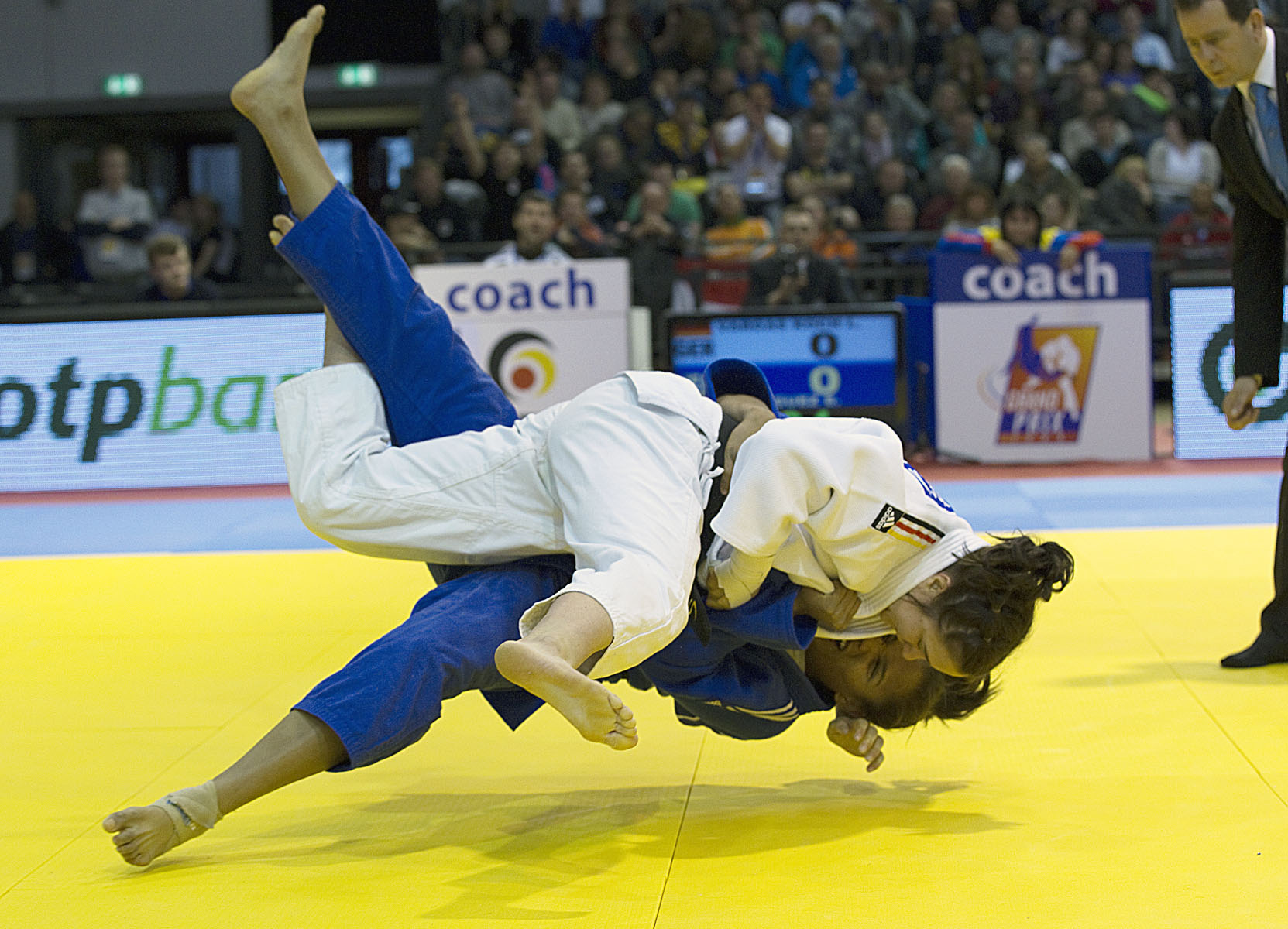 Elvismar Rodriguez (VEN) vs Laura Vargas Koch (GER)