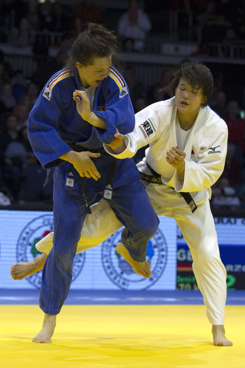 Iljana Marzok (GER) vs Chizuru Arai (JPN)