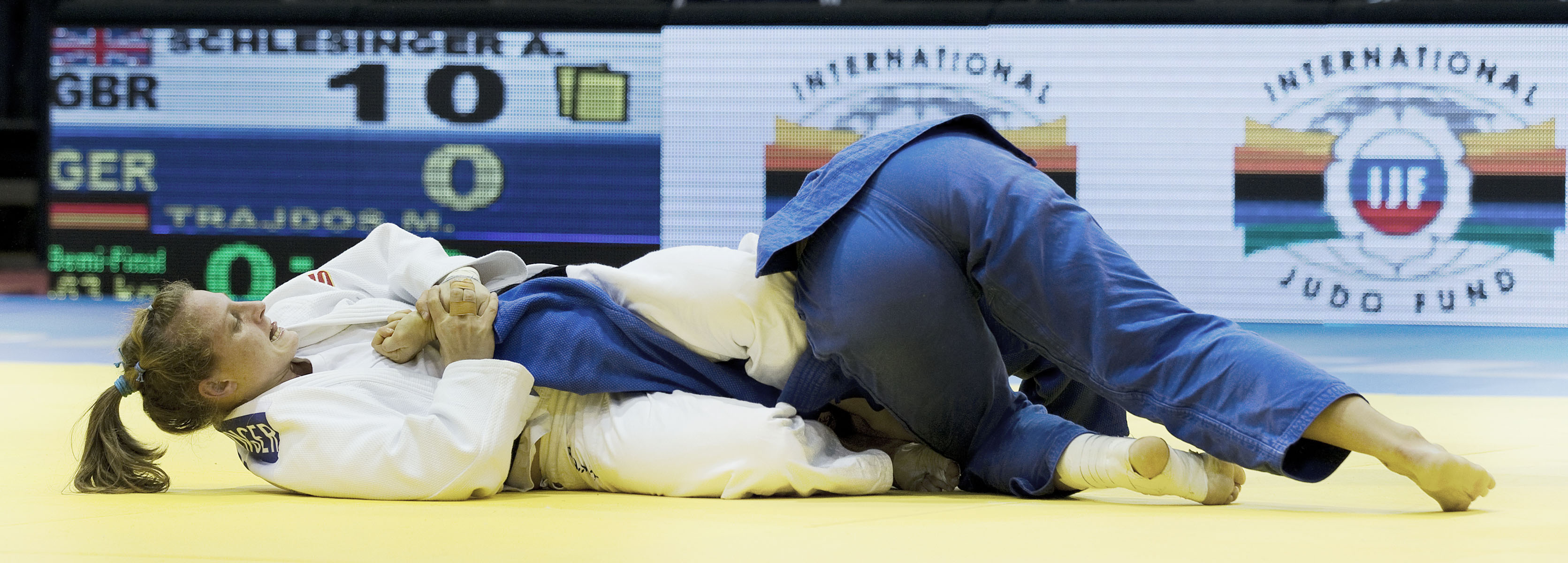 Martyna Trajdos (GER) vs Alice Schlesinger (GBR)