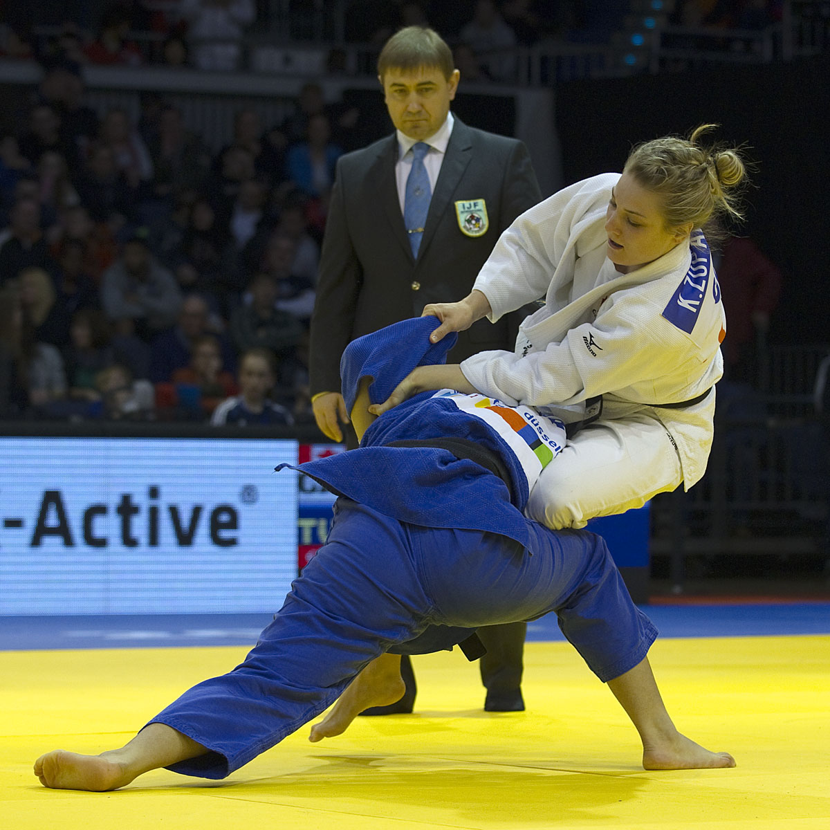 Sukran Bakacak (TUR) vs Kelita Zupancic (CAN)