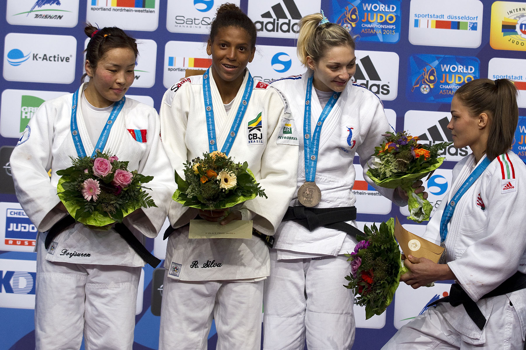 Siegerehrung Frauen -57 kg * Gold: Rafaela Silva (BRA) Silber: Sumiya Dorjsuren (MGL) Bronze: Automne Pavia (FRA) & Hedvig Karakas (HUN)