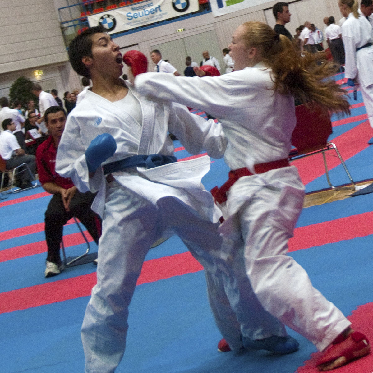 Nora Skarnes Evensen (TEAM NORWAY, NOR) vs Alice Semellier (FONTENAY KARATE SHOTOKAN, FRA)
