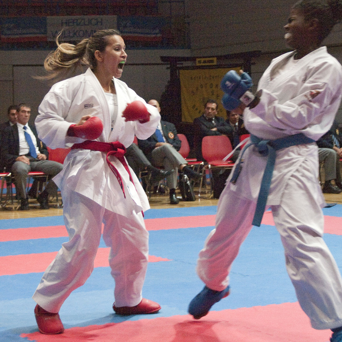 Lucelia Ribeiro (Brazil, BRA) - Siegerin Klasse -68 kg vs Sonia Fromager (FRENCH NATIONAL TEAM, FRA)