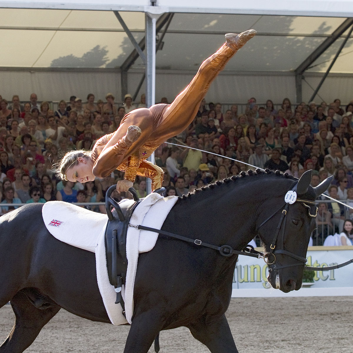 Joanne Eccles (GBR) - 1. Platz Einzelvoltigieren Damen