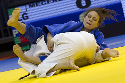 Leandra Freitas (POR) vs Hadjer Mecerem (ALG)