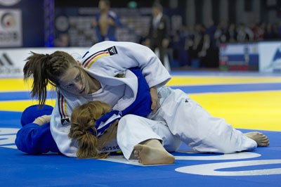 Szandra Szogedi (GHA) vs Nadja Bazynski (GER)