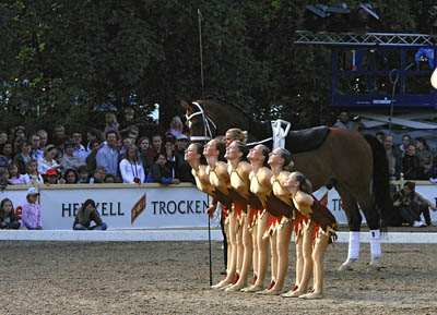 Vaulting Team R. R. (NED) beim Preis der Besten 2007