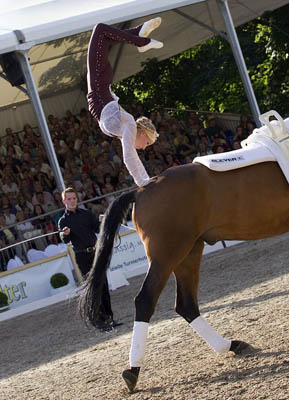 Pia Engelberty (GER) - Longe Patric Looser