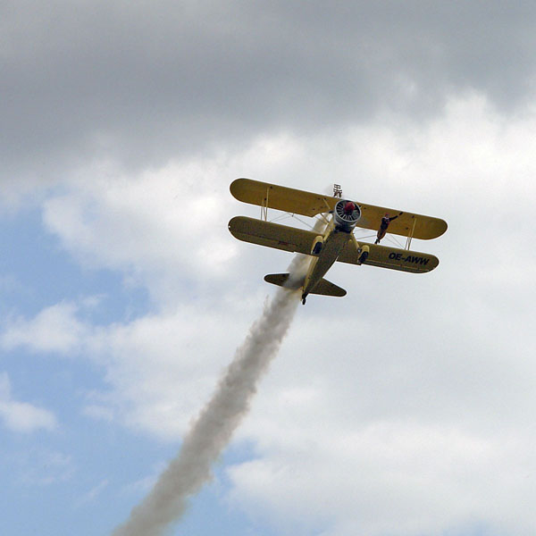 Peggy Krainz - Wing Walkers - Flugtag Oppenheim 2007